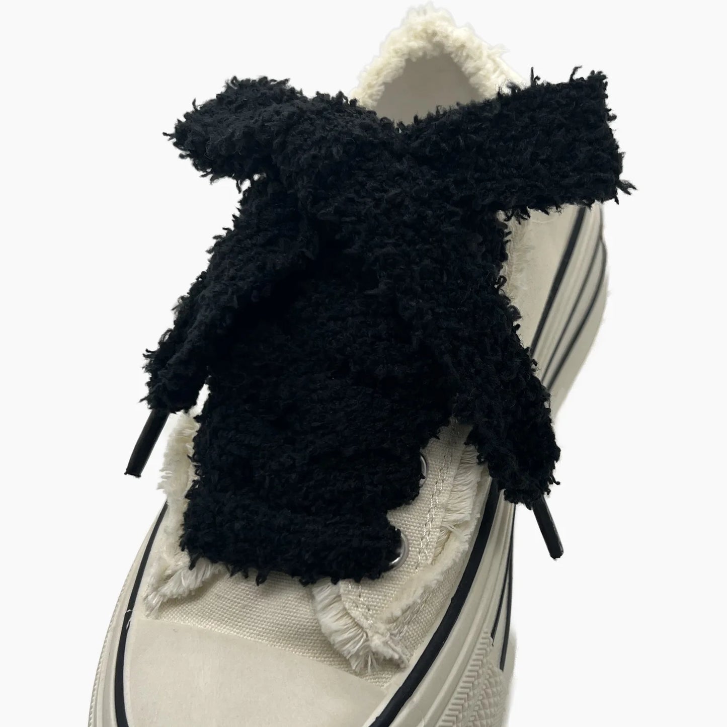 Lacet Fluffy Noir